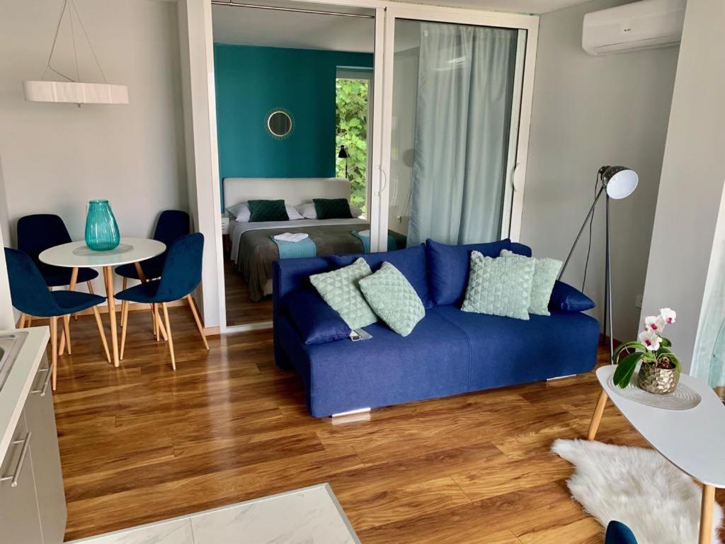 Deluxe Suites Mandic Омиш Экстерьер фото