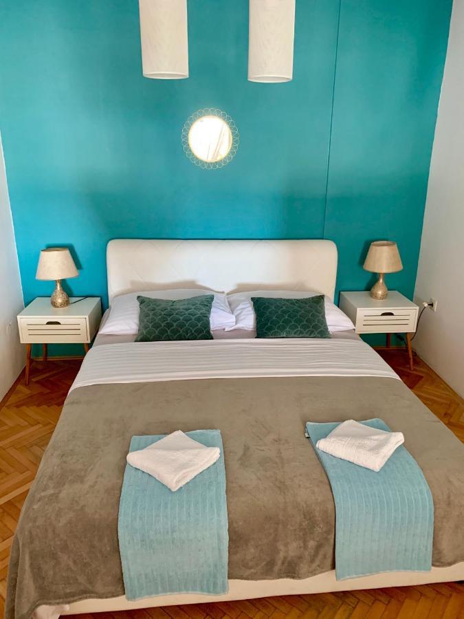 Deluxe Suites Mandic Омиш Экстерьер фото