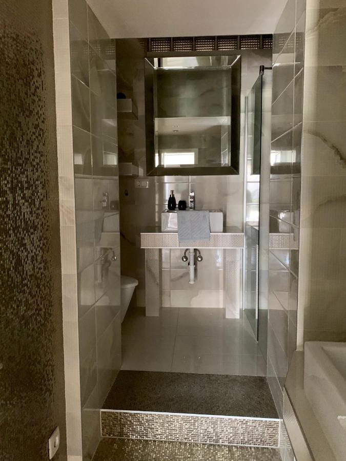Deluxe Suites Mandic Омиш Экстерьер фото