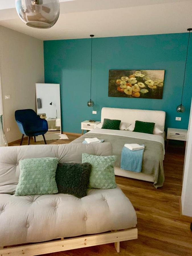 Deluxe Suites Mandic Омиш Экстерьер фото