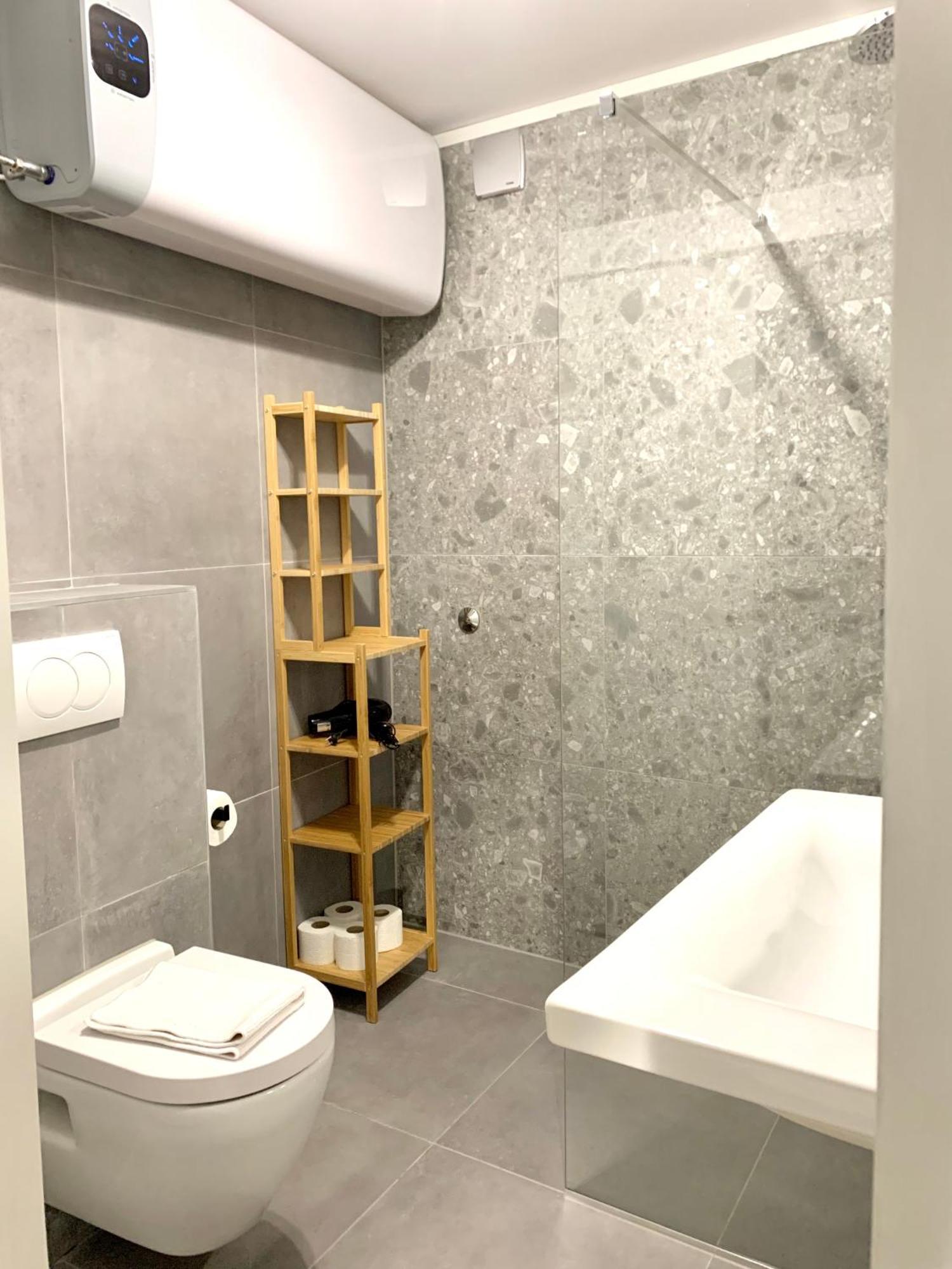 Deluxe Suites Mandic Омиш Экстерьер фото
